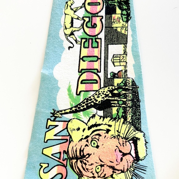San Diego Zoo 1980s Souvenir Pennant | Vintage Felt Pennant - Picture 4 of 10